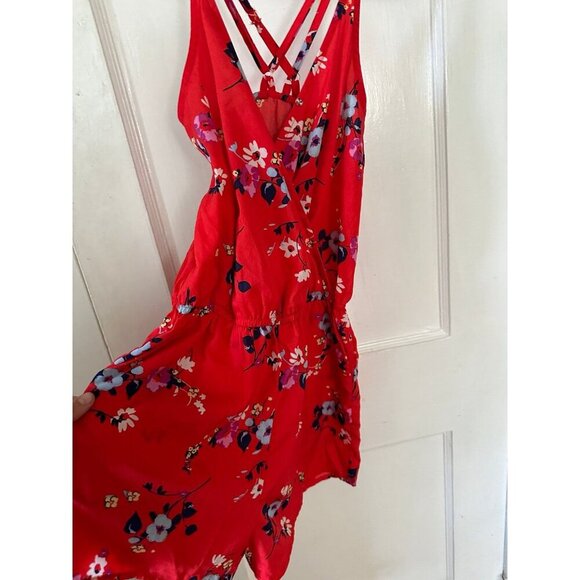Women’s size x-small red floral romper - Picture 3 of 5